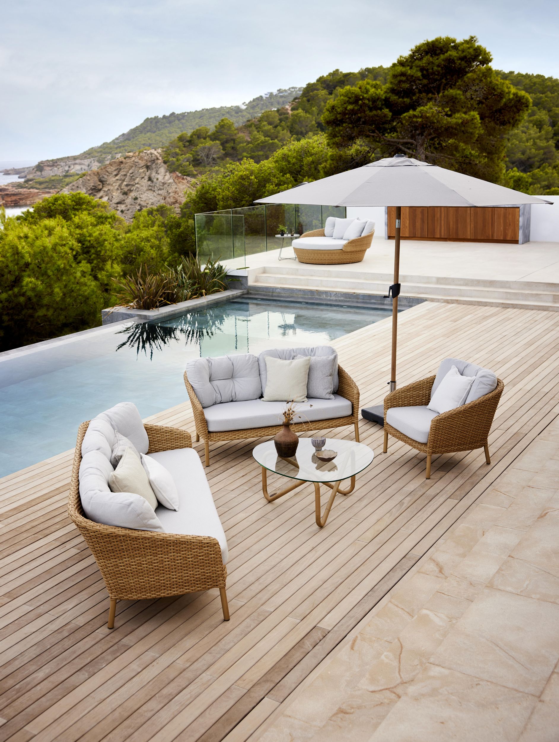 Chaise Lounge