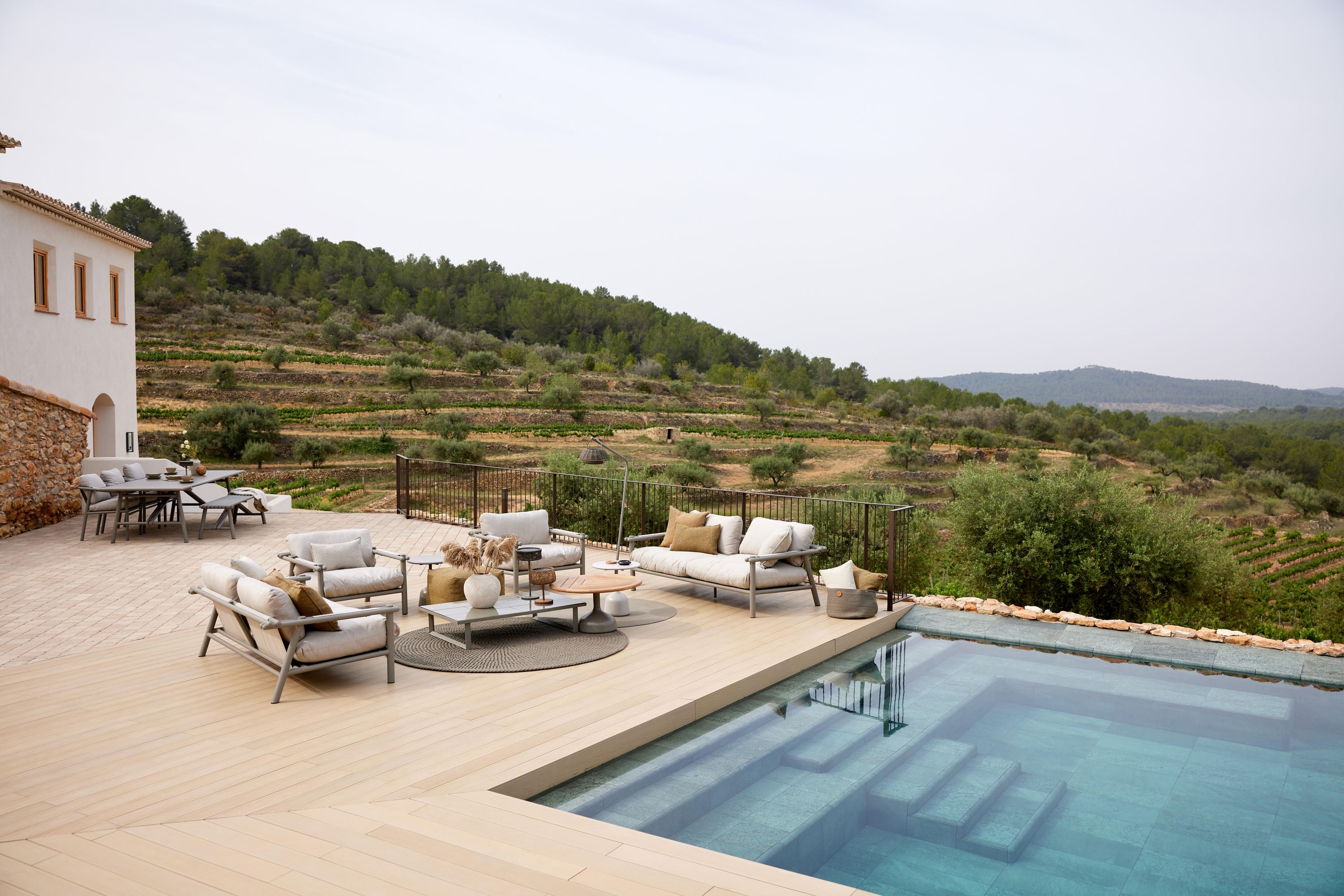 Chaise Lounge